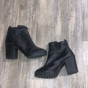 WOMEN BOOTS